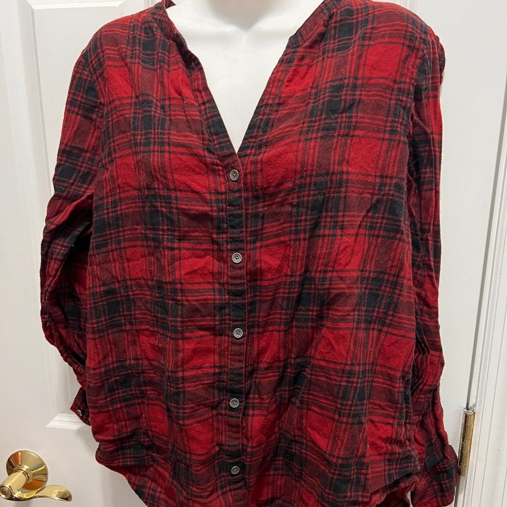 Calvin Klein Jeans Large red/black 100% cotton shirt